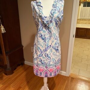 Like New Gorgeous Lilly Pulitzer Blue and Pink Patterned Dress Check Size